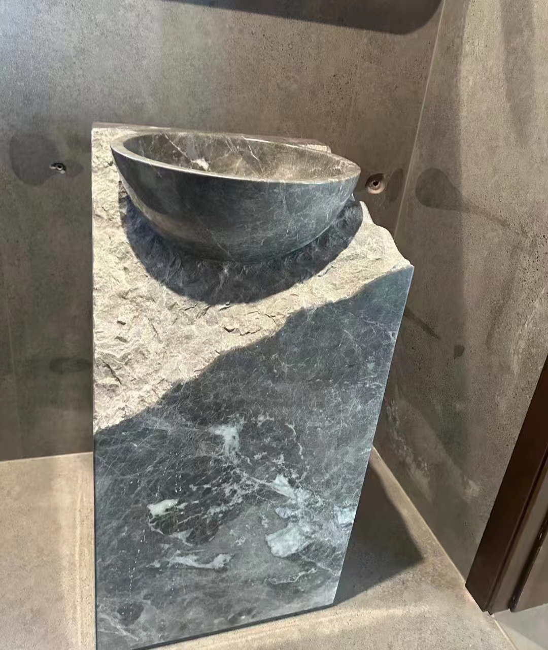 pedestal sinks travertine