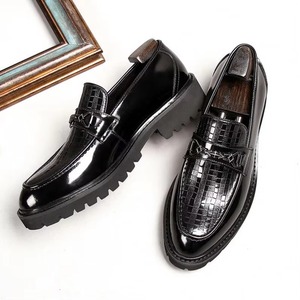 Zapatos de Cuero Ligeros para Hombre, con Suela Gruesa de Goma Espuma, Estilo Casual de Negocios, Modernos, con Cordones, Punta Cerrada, Antideslizantes - Product Image 1