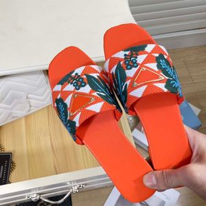 Sandales personnalisées pour femmes en cuir PU, design de créateur, haute qualité, tongs de plage, été, décontractées, légères, respirantes, tendance mode - Product Image 6