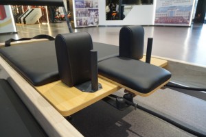 Máquina <span class=keywords><strong>de</strong></span> Pilates Reformer <span class=keywords><strong>de</strong></span> Madera <span class=keywords><strong>de</strong></span> Roble Macizo para Gimnasio en Casa o Estudio Profesional, con Logotipo Personalizado MJD Fitness, Certificación CE/SGS - Product Image 5