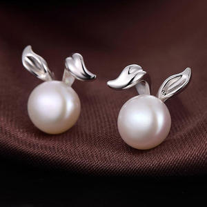 Pendientes de Perlas Blancas con Diseño de Conejito de Dibujos Animados, Plata 925, Perlas de Agua Dulce de Grado AAA para Mujer, Uso Diario - Product Image 3