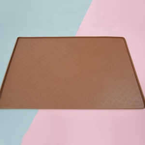 Tapis d'alimentation pour animaux de compagnie en silicone personnalisé OEM ODM, qualité alimentaire, imperméable, motif patte, pour gamelles de chien et de chat, vente en gros - Product Image 5
