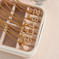 Bijoux de mode collier de perles initiales en acier inoxydable chaîne de perles en corde d'or collier de perles avec lettre pour les femmes