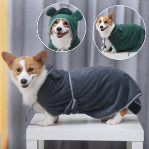 Pet-friendly Microfiber Absorbent <b>Towel</b> With <b>Hood</b> Dark Green And Dark Gray For Dog Grooming - Product Image 3