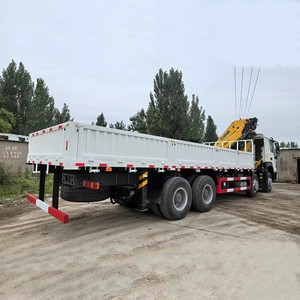 Camion de transport de marchandises HOWO 8x4 robuste avec grue pliante articulée de 16 tonnes, prix d'usine - Product Image 6