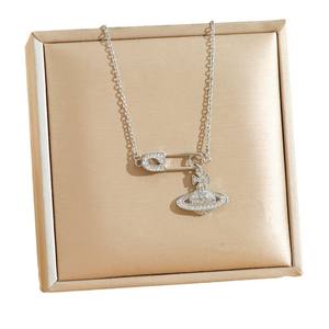 XL281Saturn Planet Collar con colgante de diamante Collar de acero inoxidable Cadena de clavícula de lujo ligera para mujer - Product Image 6