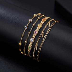 สร้อยข้อมือผีเสื้อประดับไพลินสีรุ้งทองคำแท้ 18K ยี่ห้อซินฟลาย |   สร้อยข้อมือประดับพลอยหลากสีธรรมชาติสำหรับผู้หญิง |   AU750 - Product Image 2