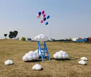 Cute 3D Clouds Fiberglass Statue White Cloud Resin Sculpture for Celebrations and Festivals