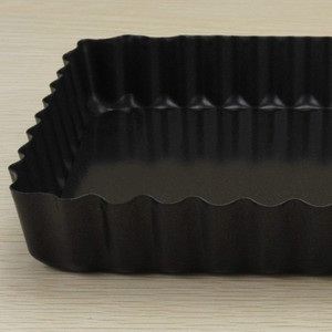 Bandeja <span class=keywords><strong>rectangular</strong></span> antiadherente <span class=keywords><strong>para</strong></span> tartas y quiche de 14 pulgadas con fondo suelto extraíble hecho de acero al carbono - Product Image 4