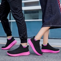 Chaussures de sport respirantes à enfiler pour hommes et femmes, baskets de course et de marche à semelle épaisse en EVA, légères et confortables, style chaussettes décontractées
