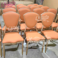 Chaise de banquet de qualité commerciale, orange émeraude, dossier solide, métal doré, empilable, pour projets hôteliers et appartements de luxe, vente en gros