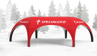 Tienda de campaña de cúpula X inflable negra, tienda sellada de aire deportiva inflable personalizada de 5x12 M para eventos al aire libre