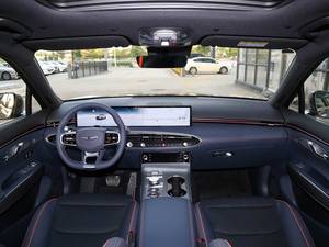 <span class=keywords><strong>Genesis</strong></span> GV70 2022, SUV Mediano de Lujo, Eléctrico, Automático, Tracción en las Cuatro Ruedas, Volante a la Izquierda, 5 Puertas, 5 Asientos, Auto Usado - Product Image 5