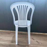 Chaise en plastique blanche monobloc empilable et portable pour événements extérieurs, banquets, ateliers, jardins et cours – Vente en gros usine