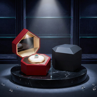 Boîte à bijoux rotative en forme de diamant avec lecture vidéo, LED musicale, fermeture magnétique, emballage tendance pour la Saint-Valentin