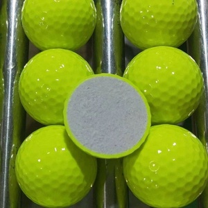 Balles d'entraînement intérieures et extérieures Surlyn durables avec logo personnalisé Balles de <span class=keywords><strong>golf</strong></span> d'entraînement 2 pièces pour la pratique du swing - Product Image 4