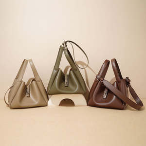 Sac seau à bandoulière pour femme avec logo personnalisé, sac à main en cuir haut de gamme tendance pour femme - Product Image 4