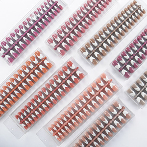 30 piezas personalizadas de <span class=keywords><strong>uñas</strong></span> usables con borde blanco en forma de corazón francés <span class=keywords><strong>Uñas</strong></span> artificiales medianas brillantes en forma de ballet - Product Image 1