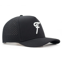 Casquette de golf hydro imperméable pour homme, performance respirante, maille blanche découpée au laser, logo brodé, 5 panneaux, visière incurvée, fermeture snapback
