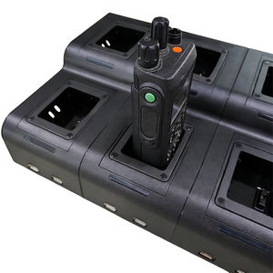 Station de charge multiple ETMY pour radio bidirectionnelle MTP850, charge simultanée de 8 appareils, protection contre la surcharge 14V, noir - Product Image 4