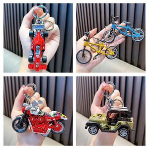 Meilleure vente en gros porte-clés de pièces automobiles en métal personnalisé porte-clés en forme de moyeu de roue en acier inoxydable meilleure vente - Product Image 5