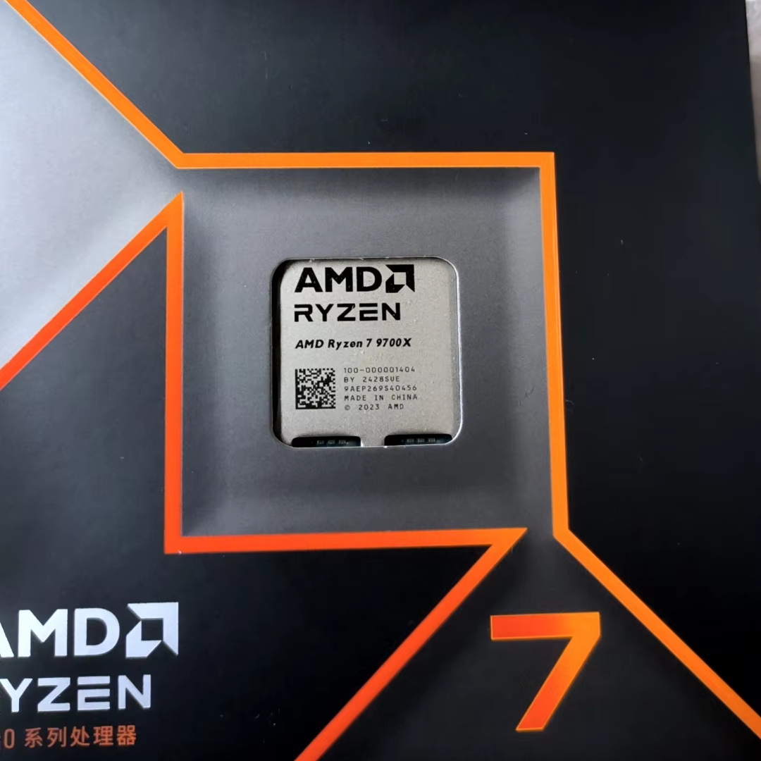 AMD R7 9700X - 8 Core, 16 Thread Desktop Processor