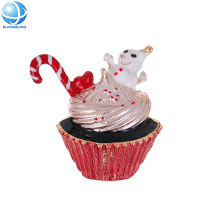 Đáng Yêu Giáng Sinh <span class=keywords><strong>Cupcake</strong></span> Kim Loại Hợp Kim Men Trâm Cài Giáng Sinh Người Tuyết Và Mía <span class=keywords><strong>Pins</strong></span> Cho Unisex Trẻ Em Xmas Đảng Trang Trí - Product Image 5
