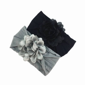 Fascia per la testa <span class=keywords><strong>con</strong></span> fiocco di <span class=keywords><strong>fiori</strong></span> in Nylon per bambini fiocchi per bambini nunsi in tinta unita fascia per <span class=keywords><strong>capelli</strong></span> morbidi accessori per <span class=keywords><strong>capelli</strong></span> per bambini - Product Image 4