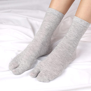 Chaussettes Geta Japonaises Unisexe à Deux Doigts <span class=keywords><strong>pour</strong></span> la <span class=keywords><strong>Correction</strong></span> du <span class=keywords><strong>Hallux</strong></span> <span class=keywords><strong>Valgus</strong></span> et la Séparation des Doigts, en Fibre Acrylique Absorbant la Transpiration - Product Image 4