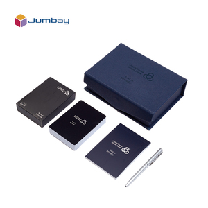 <span class=keywords><strong>Cartes</strong></span> <span class=keywords><strong>à</strong></span> jouer écologiques en papier/PVC avec logo personnalisé recto-verso avec étui <span class=keywords><strong>de</strong></span> luxe portable pour usage familial - Product Image 1