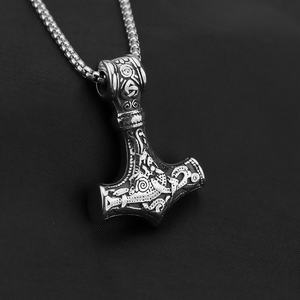 Colliers pendentifs personnalisés en acier inoxydable plaqué argent antique, breloques Viking Mjolnir Marteau Nœud Celtique Mythologie Nordique - Product Image 4