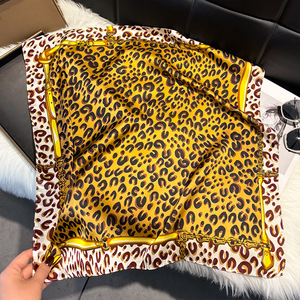 <span class=keywords><strong>Sciarpa</strong></span> Quadrata <span class=keywords><strong>Leopardata</strong></span> da <span class=keywords><strong>Donna</strong></span> Musulmana 70cm, Nuova Collezione Primavera/Autunno, <span class=keywords><strong>Sciarpa</strong></span> Alta alla Moda, Bestseller Transfrontaliero all'Ingrosso - Product Image 3