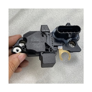 KARNO Pièces de camion à bon <span class=keywords><strong>prix</strong></span> OEM F00MA45250 F00M144117 2.21009 7421579977 21579977 Régulateur, alternateur pour VL <span class=keywords><strong>FH</strong></span> FM RVI - Product Image 1