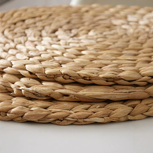 Set de table rond en jacinthe d'eau tressée 38 cm, naturel, écologique, décoration intérieure, dessous de plat - Product Image 4