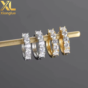 Pendientes de lujo personalizados para mamá con circonitas cúbicas amarillas y logotipo personalizado, aretes de oro con circonitas. - Product Image 4