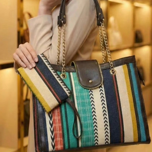 Bolso de Hombro Boho para Mujer, Estampado Étnico Multicolor, Clásico en Blanco y Negro, Estilo Moderno, Impermeable, Duradero, Excelente Precio - Product Image 1