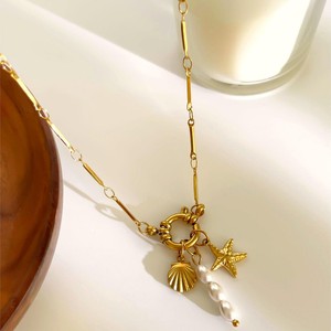 YF6398 สร้อยคอผู้หญิงแบบกันน้ำ ทำจากสแตนเลสสตีลฝรั่งเศส ชุบทอง 18k ประดับมุก รูปดาวทะเลและเปลือกหอย ป้องกันการแพ้ - Product Image 5