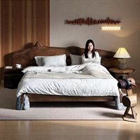 Cadre de lit double en bois massif de chêne sculpté à la main, style Wabi-sabi, design inspiré des troncs vieillis, origine chinoise, pierre et bois