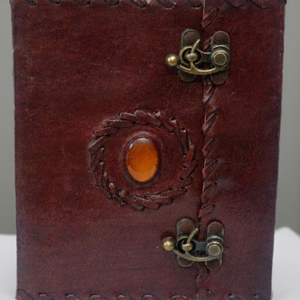 Cuaderno/Agenda de Cuero Genuino Hecho a Mano con Grabado de Piedra y Costura Lateral, Estilo Vintage, 200/100 Páginas, Doble Hoja, Venta al por Mayor - Product Image 1