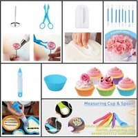357-teiliges Multi-Material Tortendrehteller-Set mit Edelstahl- und Silikon-Backwerkzeugen für Tortendekoration und Zuckerguss Großhandel