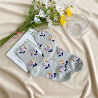 Chaussettes pour femmes en coton doux et confortable, style vintage fleuri, vente en gros d'usine