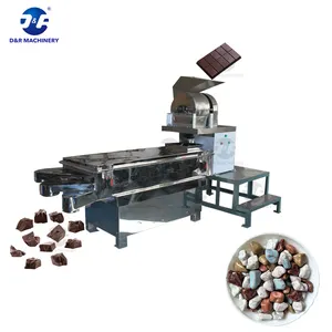 Blok Chocolade Breekmachine Met Plc Chocoladereep Crusher Die Wordt Gebruikt Om Chocolade Snoep Met Dragee Te Kiezelen