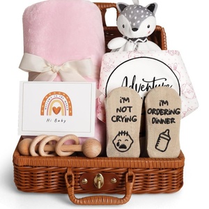 Nouveau <span class=keywords><strong>porte</strong></span>-bébé confortable, jouet pour nouveau-né et cadeau pour le premier anniversaire, ensemble cadeau pour nouveau-né - Product Image 2