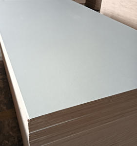 वाटरप्रूफ समुद्री प्लाईवुड 12 मिमी 18 मिमी, डबल साइड व्हाइट लैमिनेटेड, रसोई कैबिनेट और बाथरूम वैनिटी के लिए एफएससी प्रमाणित - Product Image 3