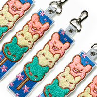 Porte-clés brodé personnalisé Étiquettes de porte-clés brodées Porte-clés brodé de style anime