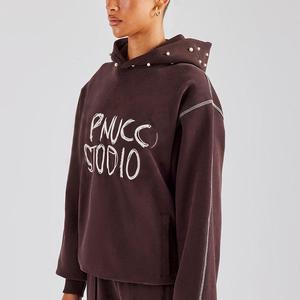 Sudadera con capucha de talla grande para mujer europea americana Sudadera estampada de alta calidad con cuentas en la capucha Venta caliente para el invierno - Product Image 1