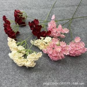 Fleurs artificielles Qiye, fleurs en soie rouges, branche unique de myosotis, décorations de mariage en plein air - Product Image 3