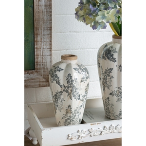 Vaso Decorativo in Ceramica Bianca con Design Floreale Grigio 6.7x6.7x11.6 Pollici per Esposizione su Tavolo - Product Image 5