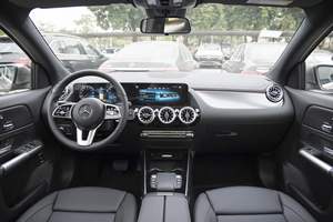 Venta caliente 2025 Ben-z EQA 260 Coche eléctrico puro Mano izquierda EV Vehículo 5 puertas 5 asientos SUV Prix En Chine Marque Chinoise para la venta - Product Image 4