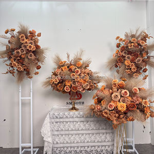 Composizione Floreale Sferica da 35cm con Rose Bianche e <span class=keywords><strong>Pampas</strong></span> per <span class=keywords><strong>Centrotavola</strong></span> Matrimoniale ed Eventi - Product Image 5